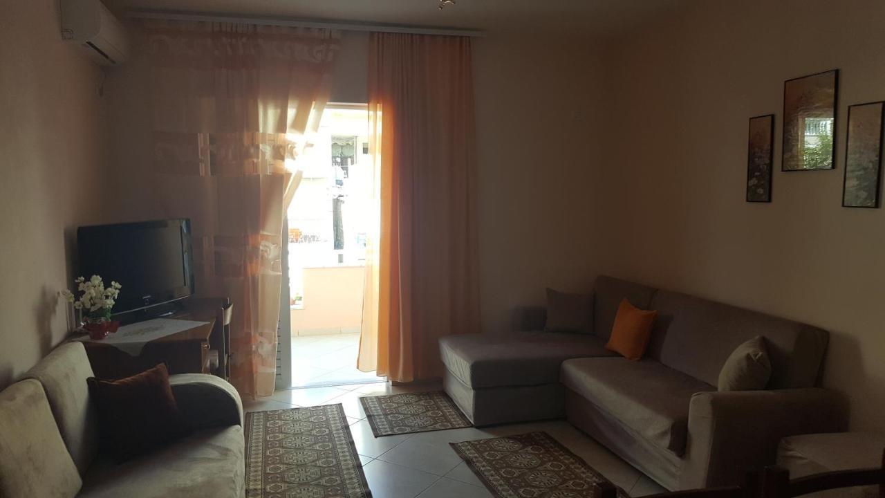 Christos Apartments Sarandë Esterno foto