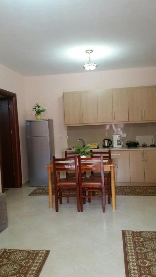 Christos Apartments Sarandë Esterno foto