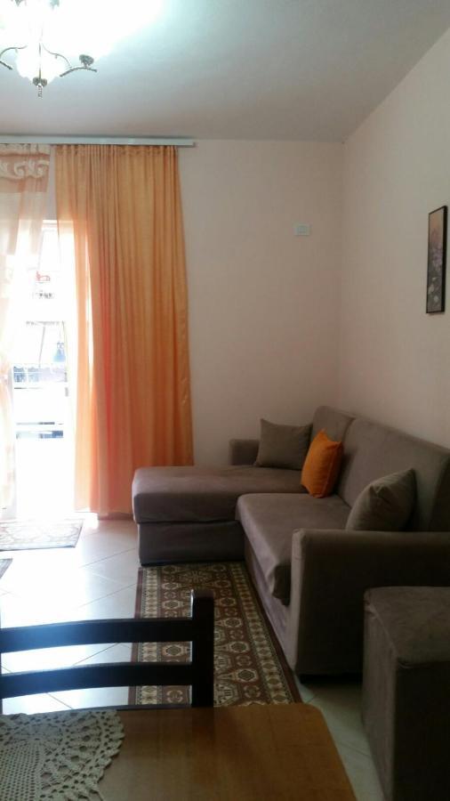 Christos Apartments Sarandë Esterno foto