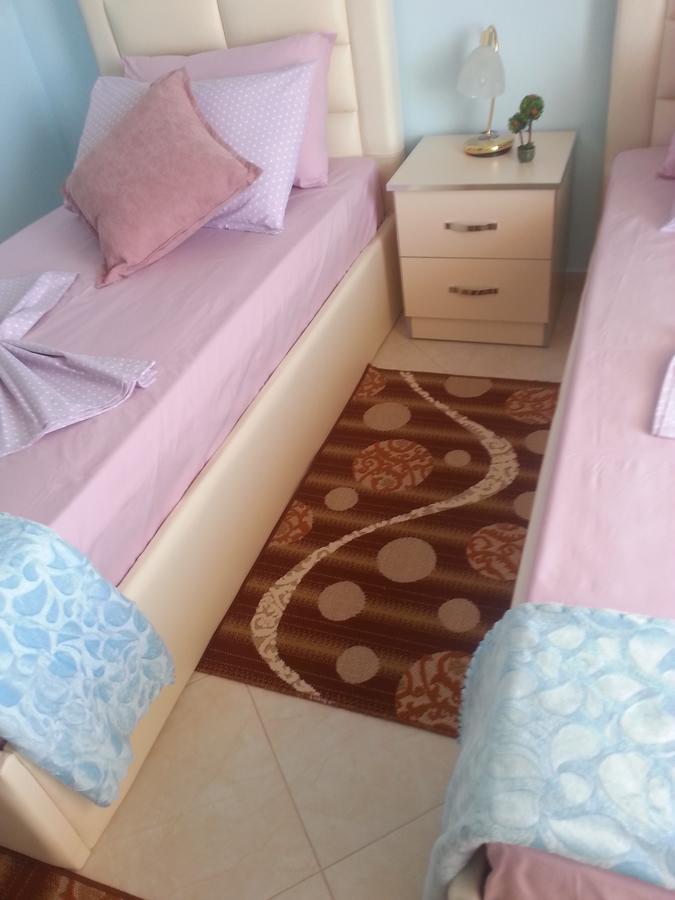 Christos Apartments Sarandë Esterno foto